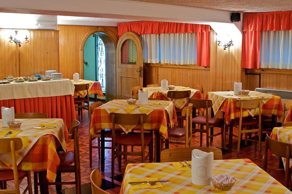 Hotel Adriana Abbadia San Salvator Exteriör bild